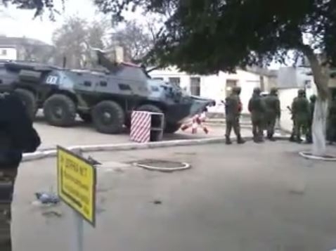 Российский спецназ покинул украинскую военную часть в Севастополе