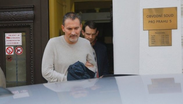 Суд випустив затриманого екс-поліцейського з Чехії
