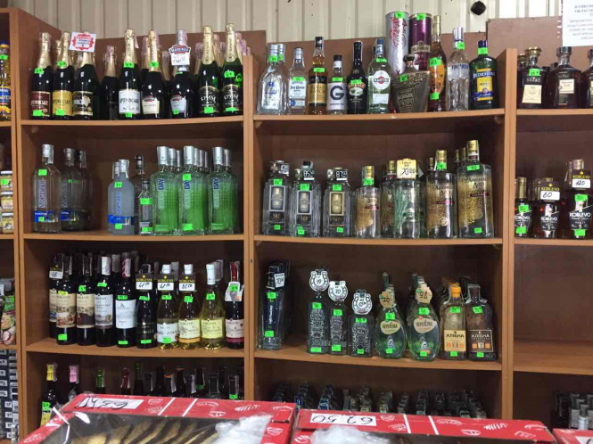 На Донеччині поліція вилучила контрафактний алкоголь на суму понад 1 млн грн, - ФОТО