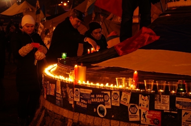 Активісти Євромайдану вшанували пам’ять загиблих під час терактів у Волгограді