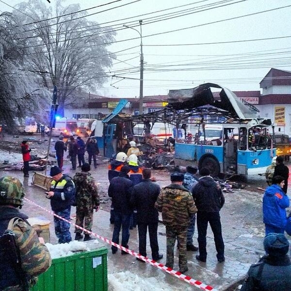 Второй за сутки теракт в Волгограде: смертник взорвал троллейбус (видео)