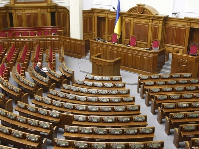 Петиция об уменьшении количества депутатов Рады набрала 25 тыс подписей