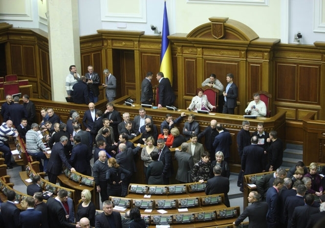 Депутаты определились, когда рассмотрят законопроекты о лечении Тимошенко за границей 