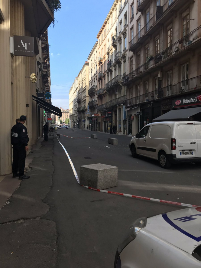В центре французского Лиона произошел взрыв, есть раненые