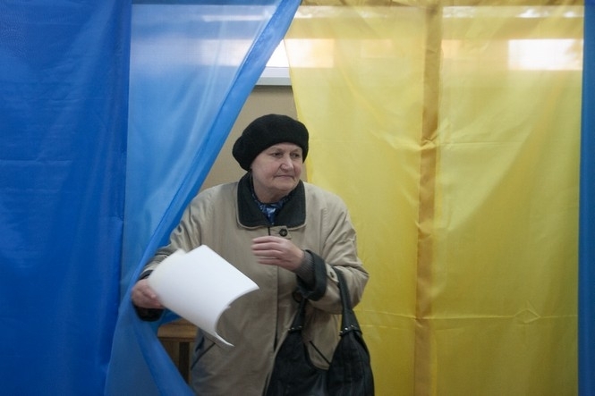 В Украине проходят промежуточные выборы в парламент