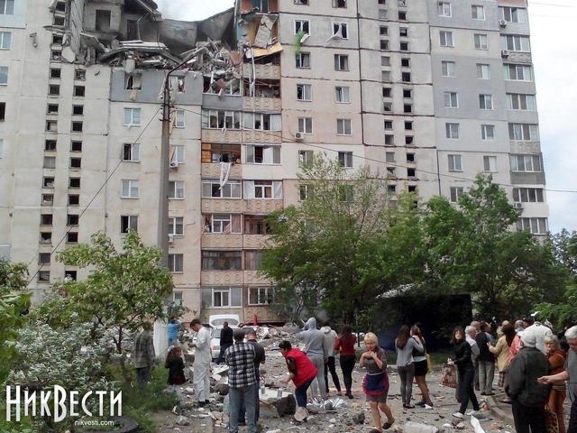 В Николаеве власть возобновила электричество и водоснабжение в многоэтажке, где произошел взрыв