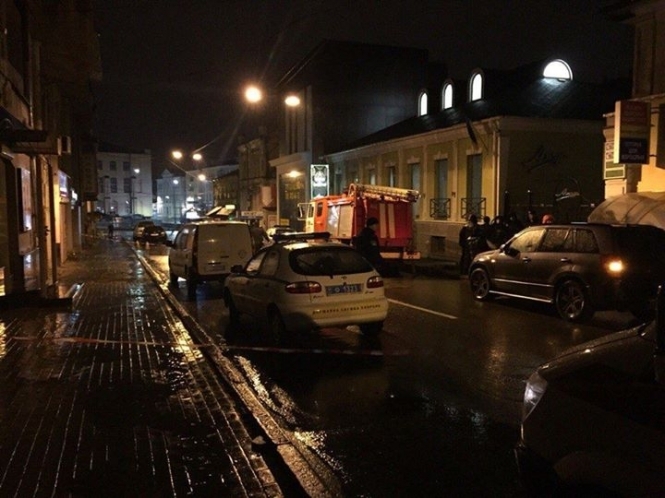 В Харькове вооруженные неизвестные ворвались в помещение волонтерской организации