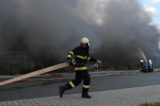 На заводе в Чехии взорвалось 500 тонн пороха, есть раненые