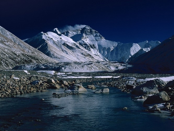 У Непалі святкують 60 річницю підкорення Евересту