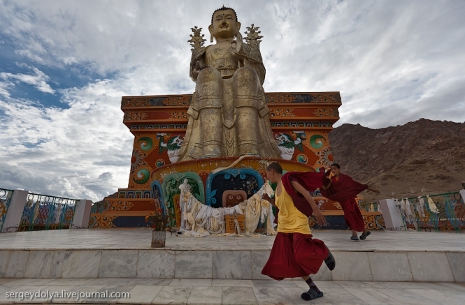 Подорож по Тибету. Лікир і Ламаюра (фото)