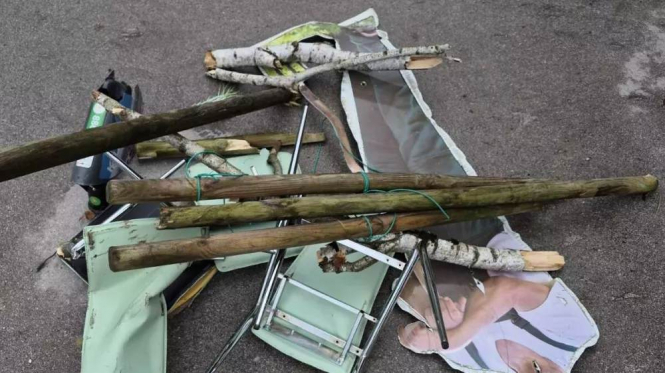 На залізниці в Словенії зупиняли рух потяга через невідомі предмети на рейках