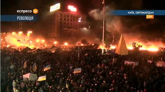 На Майдані підпалили водомет