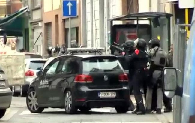 В Брюсселе во время антитеррористической спецоперации прогремели взрывы
