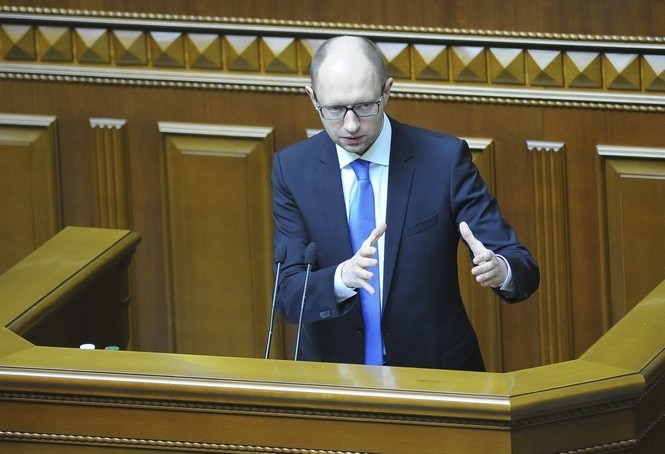 Яценюк подчеркнул, что контроль над украинской ГТС должна оставаться в Украине