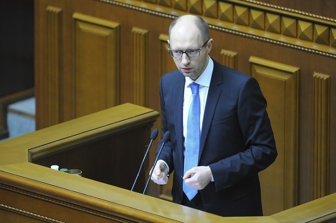 Яценюк поручил изменить систему сбора налогов до 1 сентября