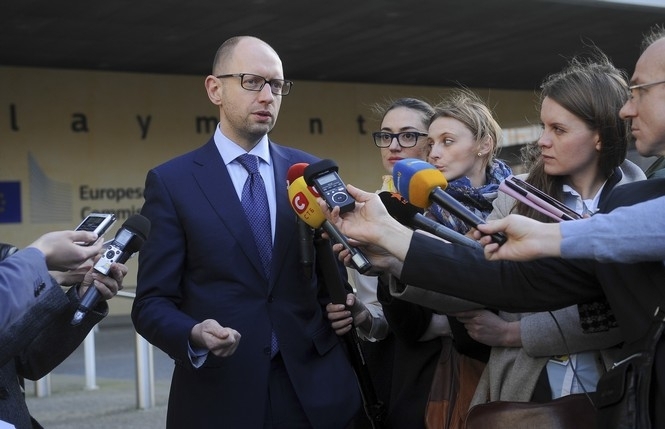 Яценюк застеріг Росію від спроби захопити Схід України