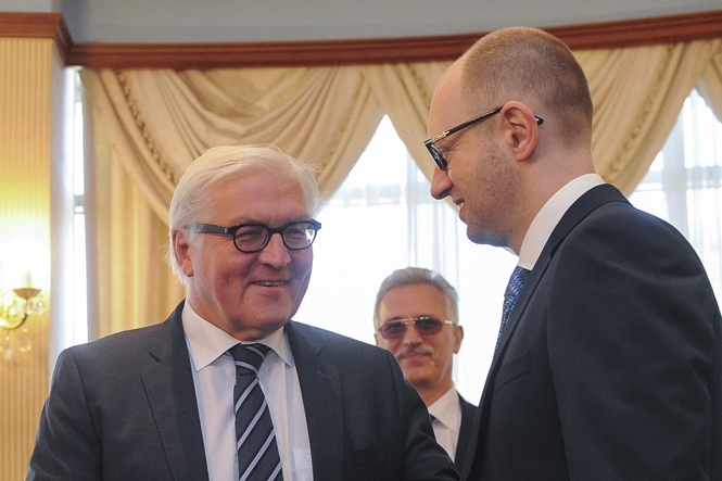 Яценюк вважає знаковою участь представника ОБСЄ у круглому столі з представника регіонів