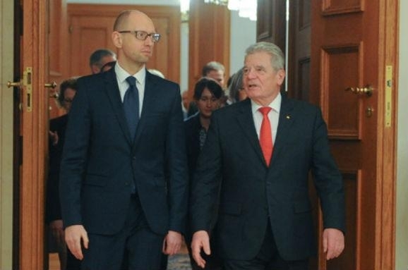 Яценюк и президент Германии обсудили пути преодоления последствий российской агрессии в Донбассе