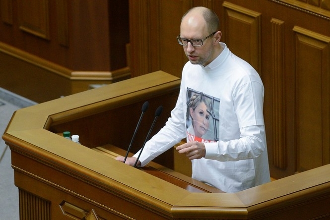 Янукович не збирається підписувати жодного акту про помилування Тимошенко, - Яценюк