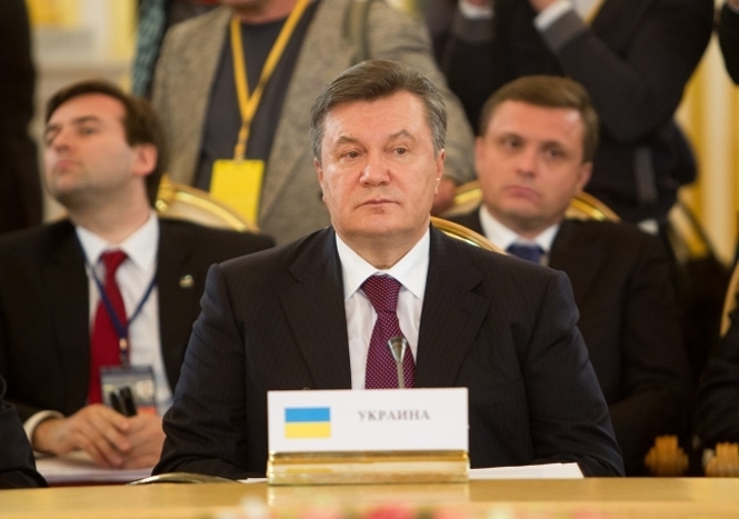 Янукович попросить МВФ про новий кредит у 2013 році
