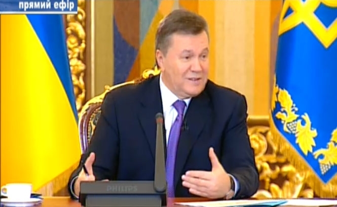 Янукович закликає Пшонку відзвітувати про розгін Євромайдану за круглим столом