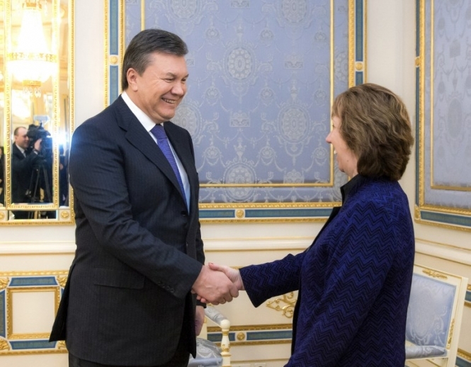 Эштон поговорила с Януковичем о путях стабилизации ситуации в Украине
