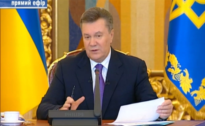 Янукович назвав три причини, які зумовили економічну кризу в Україні