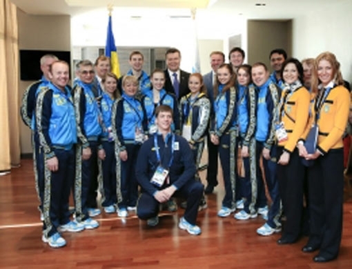 Я приїхав, щоб підняти ваш бойовий дух, - Янукович підтримав спортсменів у Сочі