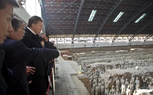 	Янукович в Китае посетил музей 
