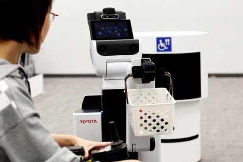 Организаторы Олимпийских игр-2020 в Токио представили роботов, которые будут помогать зрителям