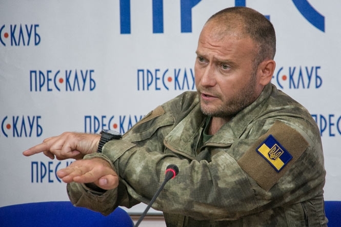 Ярош категорически против отвода тяжелой артиллерии: украинской армии необходимо удержать линию фронта