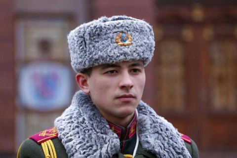 Порошенко посмертно присвоїв Героя України 21-річному лейтенанту зі Світлодарської дуги