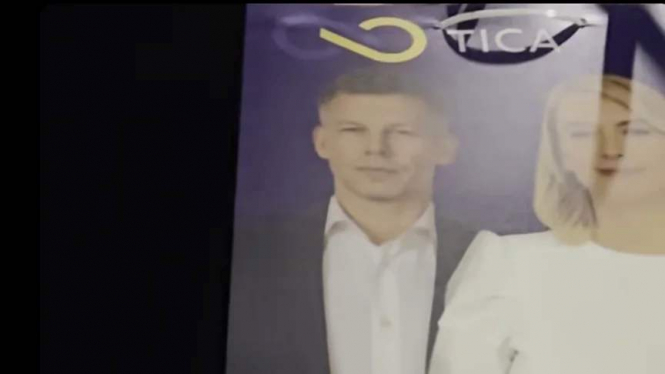 В угорському місті з'явилися підробні українськомовні плакати на підтримку опозиційної партії 