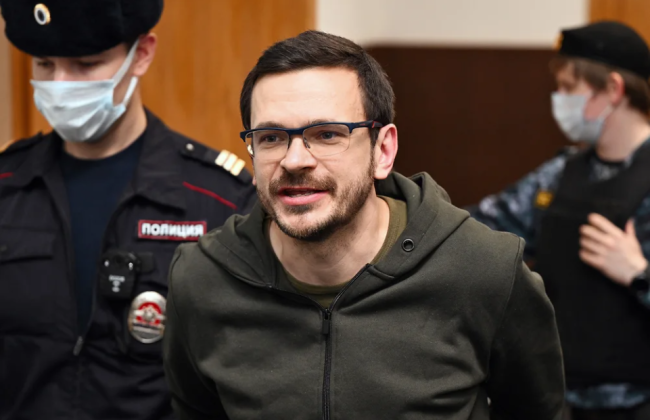 російського опозиціонера Яшина засудили до 8,5 років колонії за 