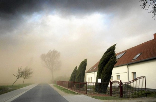 В Северную Европу пришел сверхмощный циклон Ксавьер (видео) 