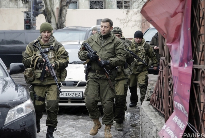 Захарченко обещает, что будет расстреливать вооруженных сотрудников ОБСЕ