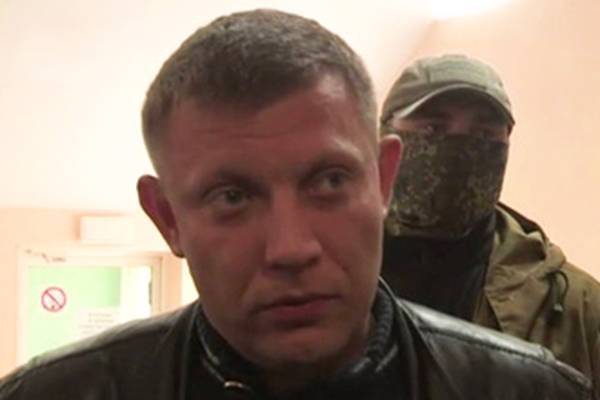 Лидер донецких сепаратистов Захарченко согласился на отвод вооружения