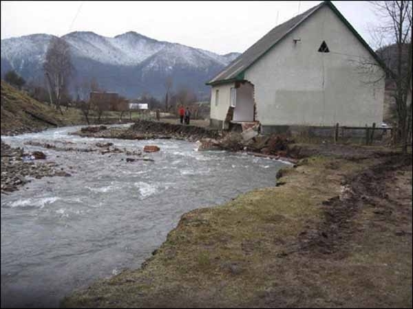 У західних областях України очікується підвищення рівня води в річках - ДСНС