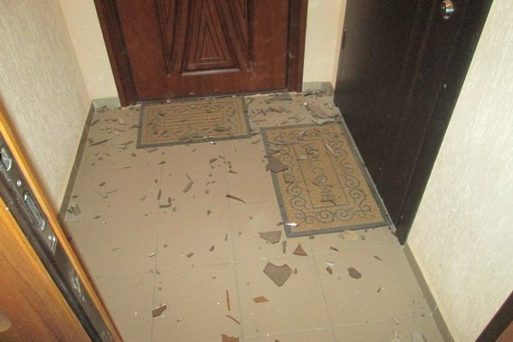 Вибух в Ужгороді: під квартиру депутата кинули ручну гранату