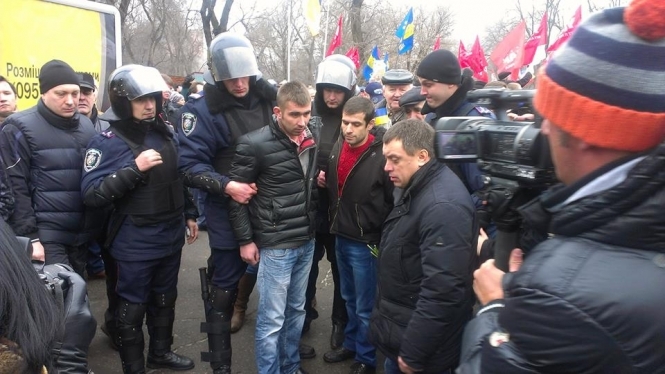 В Днепропетровске задержали неудачников, которые хотели облить Кличко зеленкой