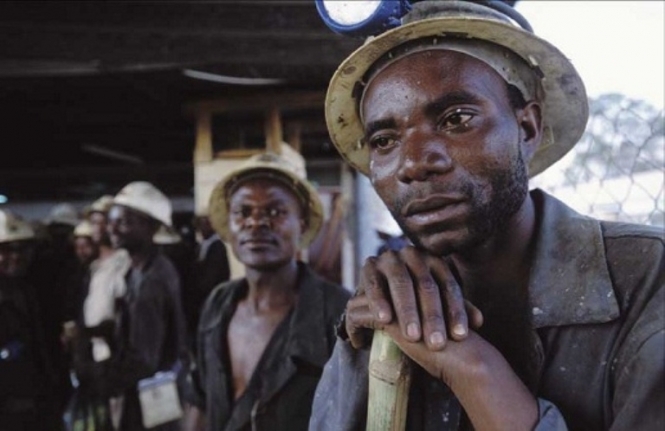 У Південній Африці поліція розстріляла шахтарів