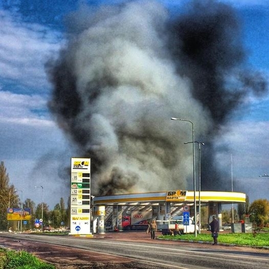 Во время пожара на АЗС на Киевщине пострадали четверо работников