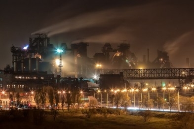 Мариупольские металлургические гиганты Ахметова завтра начинают забастовку