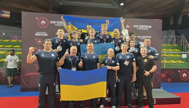 Збірна України здобула третє місце на чемпіонаті Європи з вільної боротьби