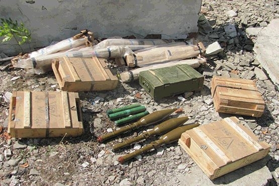 На Луганщині правоохоронці виявили схрон боєприпасів