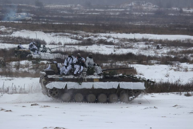 Росія почала в окупованому Криму військові навчання
