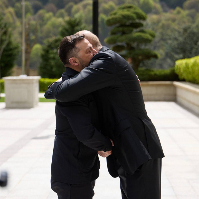 Зеленський підписав шість угод з Азербайджаном і запропонував провести мирні переговори з росією