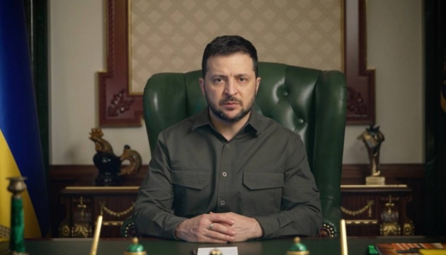 Зеленський прокоментував ордер на арешт президента рф і відкинув компроміс із ним