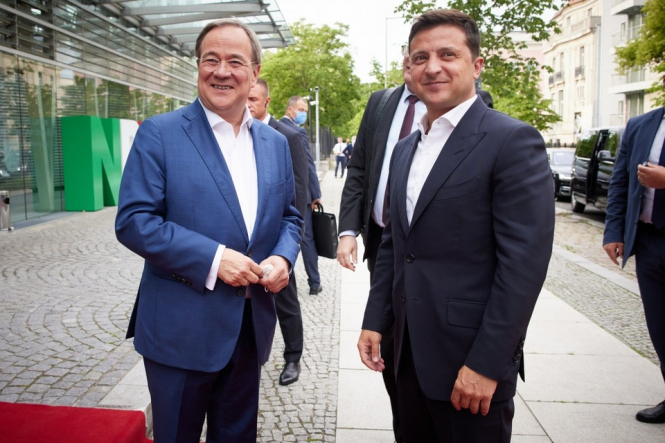 Зеленський зустрівся з кандидатом у канцлери Німеччини від ХДС Лашетом