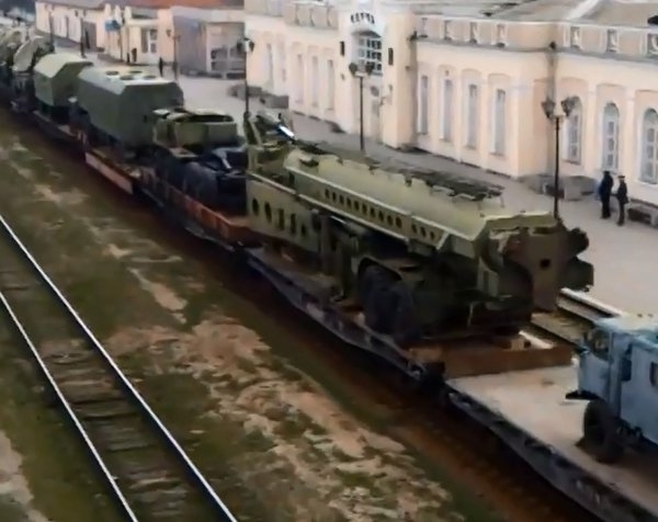 Росія переправляє у Крим зенітно-ракетні комплекси